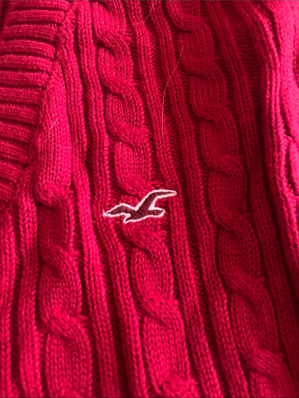 Hollister Women's Bright Red Cable-Knit V-Neck Sweater - Picture 2 of 5